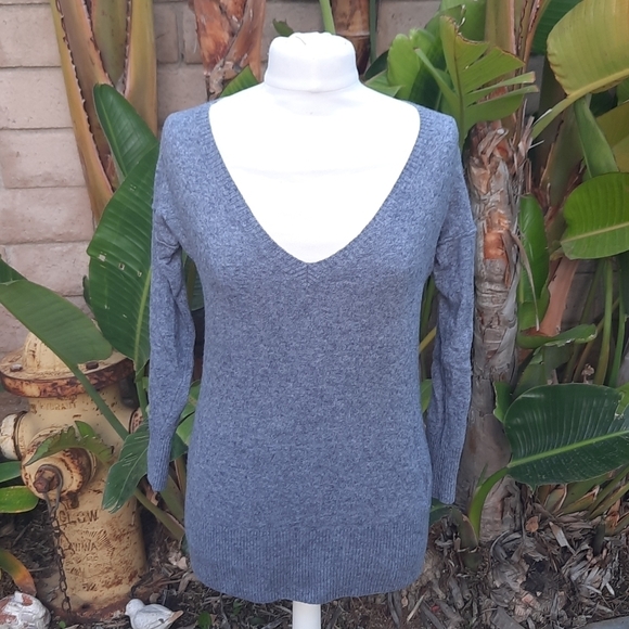 L.O.G.G. H&M medium wool gray vneck sweater - Picture 1 of 8